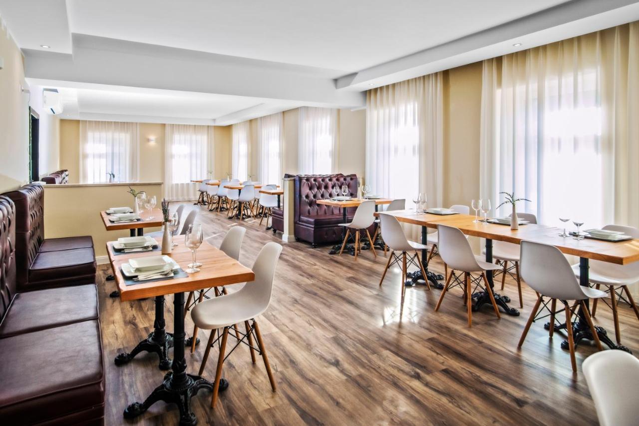 דוברובו Toscanina Garni Hotel מראה חיצוני תמונה