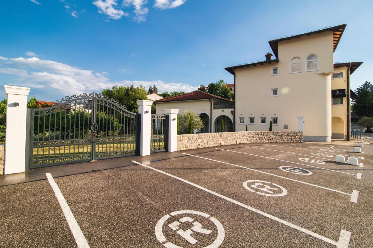 דוברובו Toscanina Garni Hotel מראה חיצוני תמונה